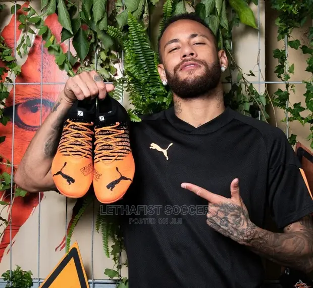 Neymar's Cleats A Stylish Fusion of Performance and Flair